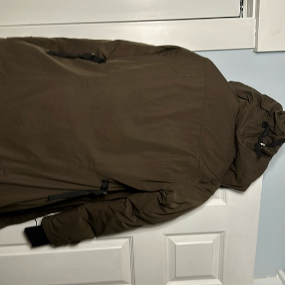 Canada Goose Rossclarir parka in military green w/ hood detachable real fur trim - Picture 9 of 11